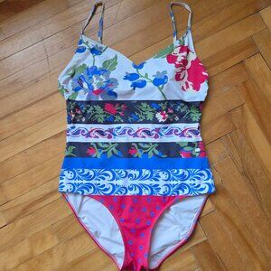 KUNY  Calofornia Beautiful One Piece